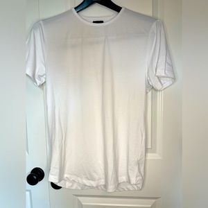 Mens Cuts Clothing Curved Hem T Shirt. Size L.